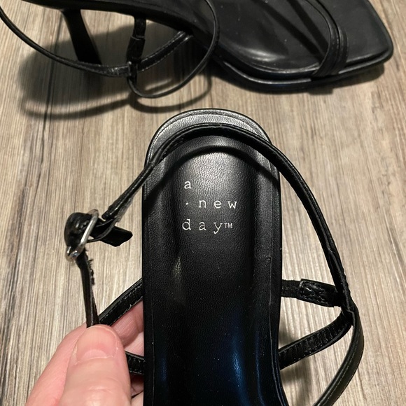 a new day Black Strappy Heels size 7.5 - Picture 5 of 7